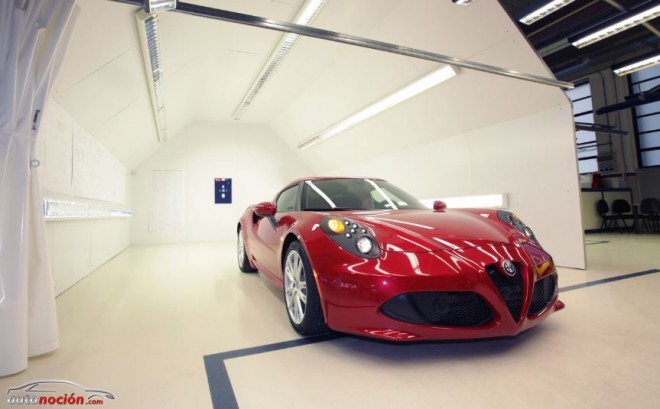 El peso es lo que de verdad importa: Los materiales del Alfa Romeo 4C al detalle