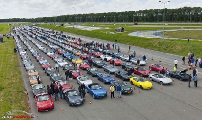 Una concentración de 683 Mazda MX-5 en Holanda, nuevo récord del mundo