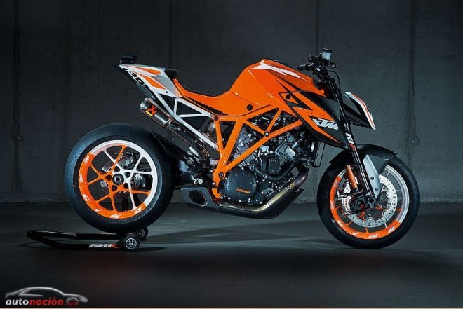 KTM 1290 SUPER DUKE R en el festival de Goodwood