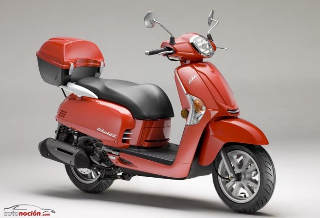 Kymco amplía el seguro gratuito de sus modelos de 125 y 300 cc a partir de 21 años