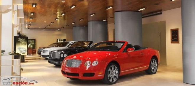 Roban cinco coches de lujo del concesionario Bentley más grande de Europa