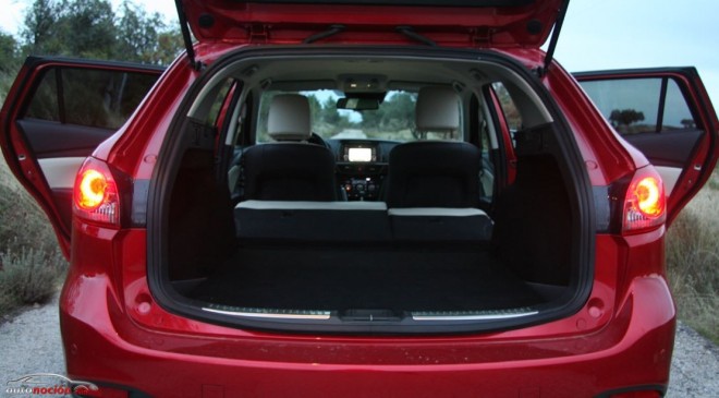 Fotos Mazda6 Wagon Luxury 29 maletero asientos abatidos