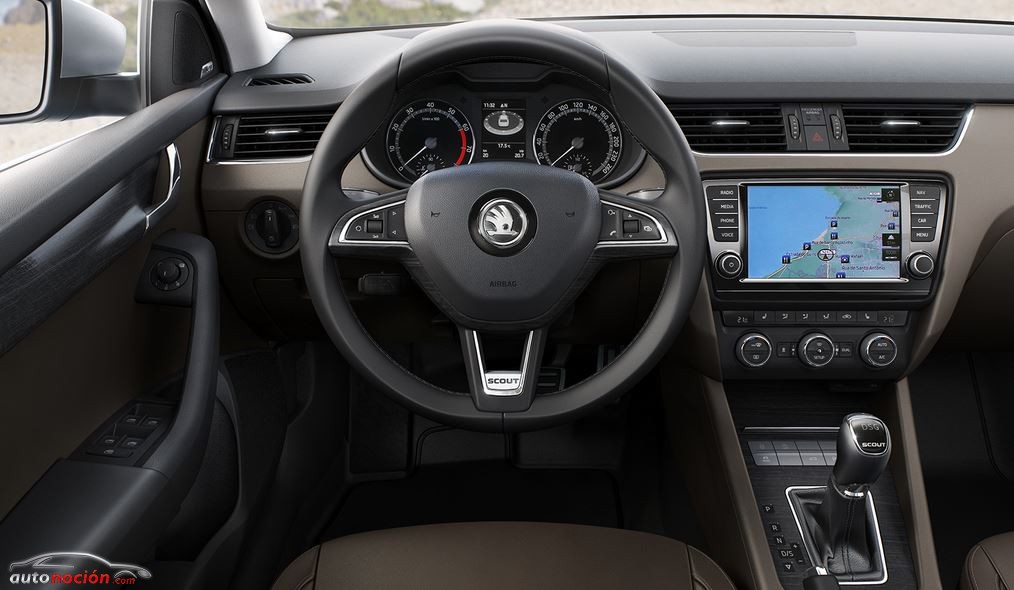 Interior Skoda Octavia Scout 2014