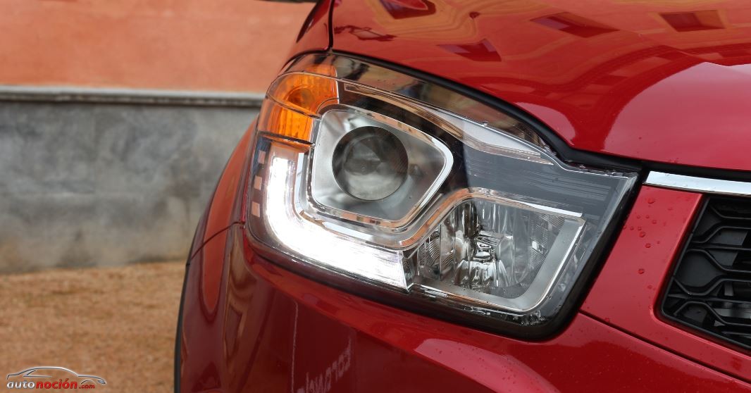 Luz diurna LED SsangYong Korando 2014