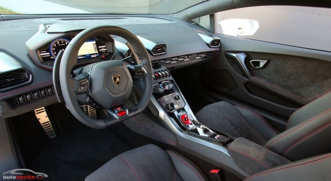 Interior Lamborghini Huracan 2014