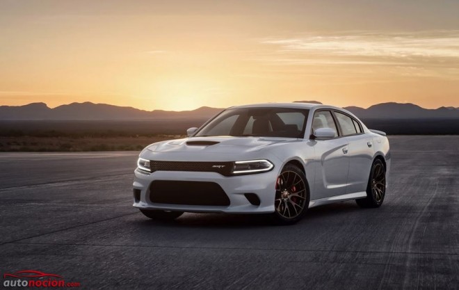 Dodge Charger SRT Hellcat: 717 cv, 881 Nm de par y 328 km/h de punta