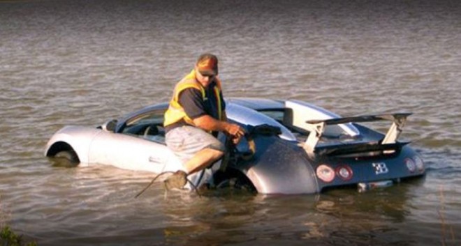 Simula un accidente con un Bugatti Veyron y ahora se enfrenta a 20 años de prisión