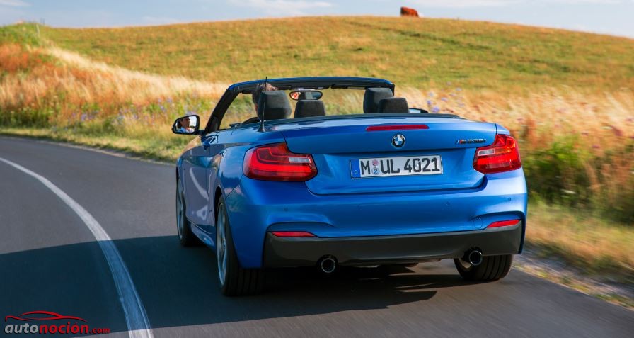 BMW Serie 2 cabrio azul trasera