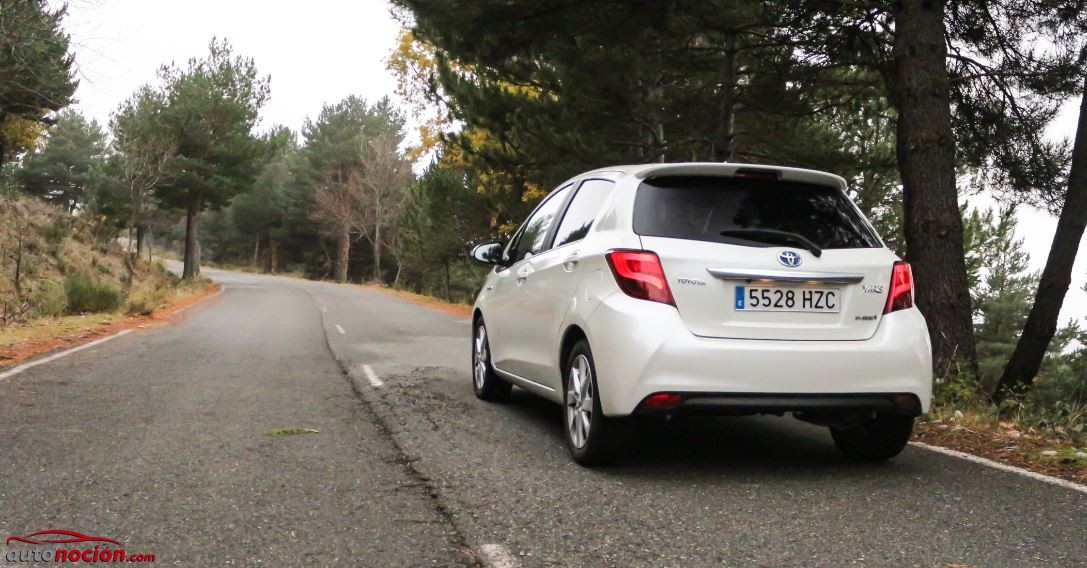 opinión toyota yaris hybrid