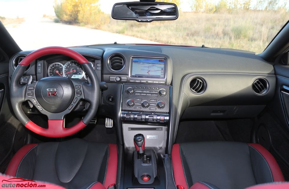 interior gtr nissan