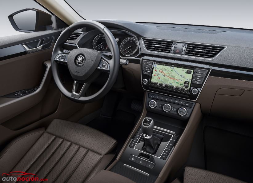 interior skoda superb