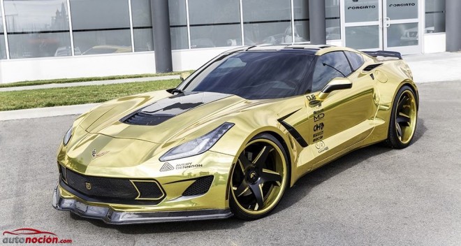 El Corvette Stingray pasa por Forgiato y sale de su taller con una piel dorada cromada espectacular