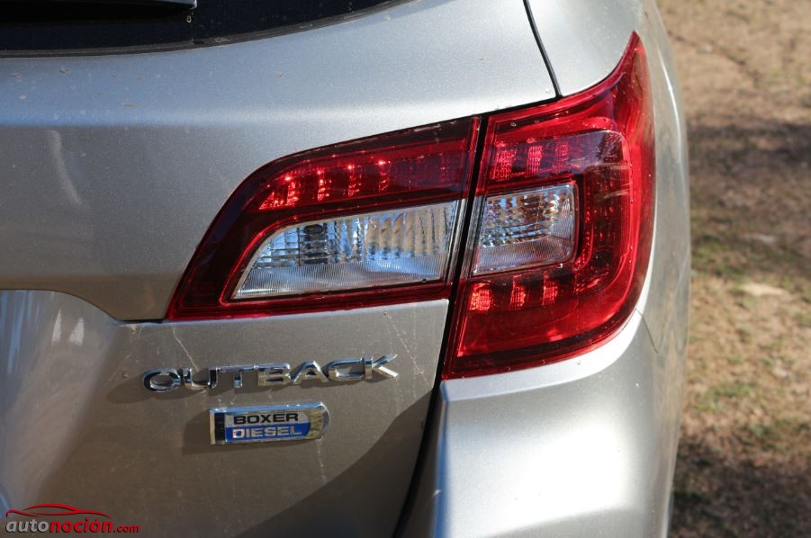 led trasero outback