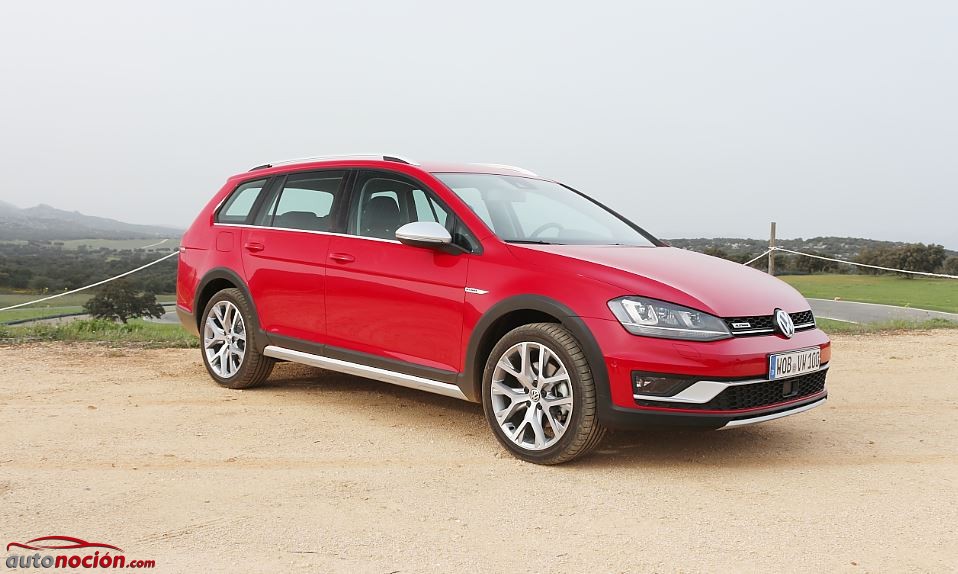 golf variant alltrack rojo