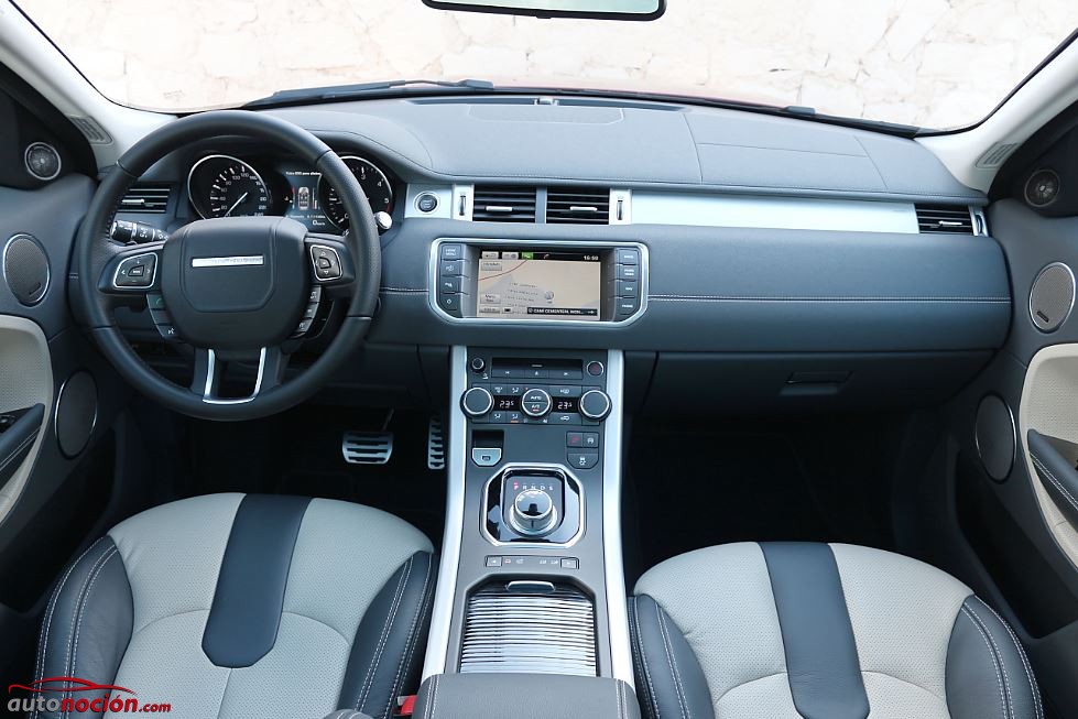 interior range rover evoque