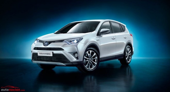 Toyota lanza el RAV4 hybrid AWD y aprovecha para actualizar la estética y el equipamiento del todocamino