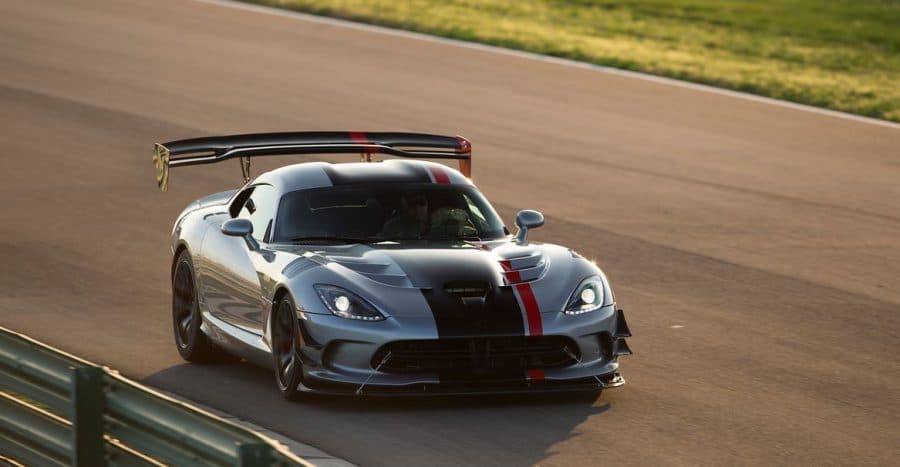 Dodge Viper Acr Tan Salvaje Que Necesita Casi Una Tonelada De Carga Aerodinamica Para No Despegar