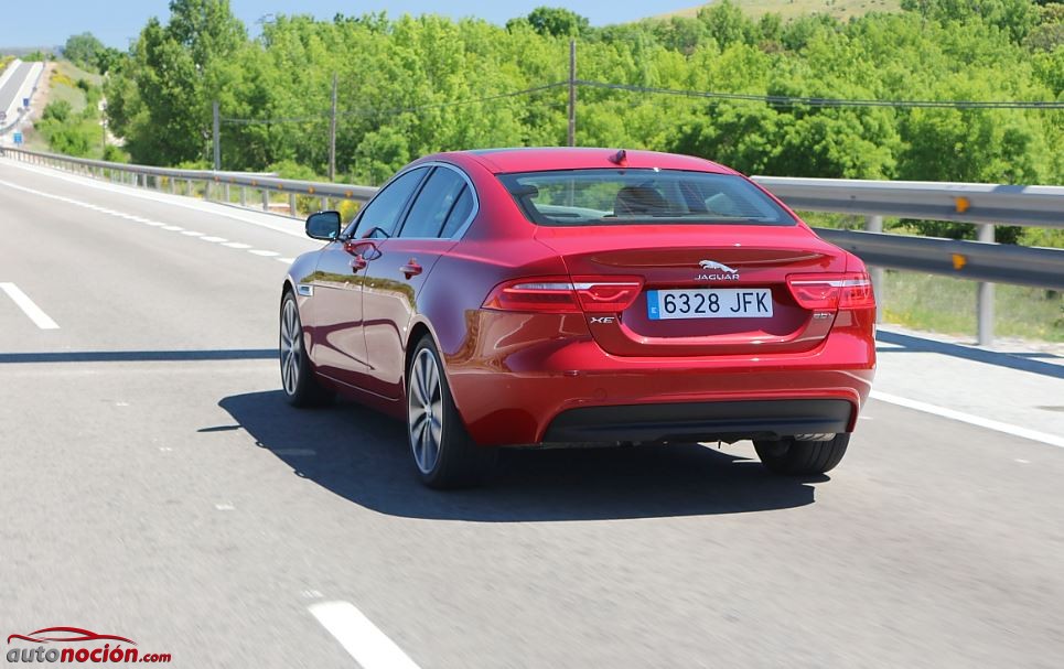 Jaguar XE 23