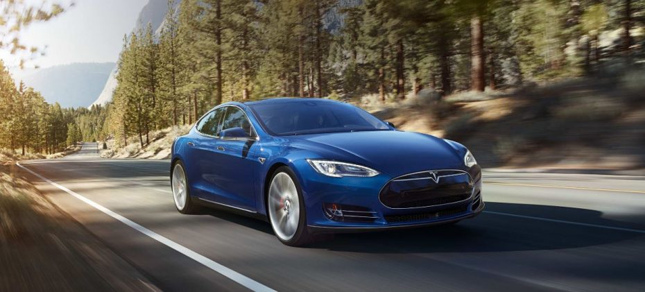 ¿Recorrer 2.092 km por 5 euros con un Tesla Model S P85D?: La red de supercargadores de Tesla es una pasada…