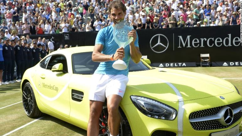 Nadal le «tuerce el morro» a un Mercedes-AMG GT: ¿Larga vida a KIA?