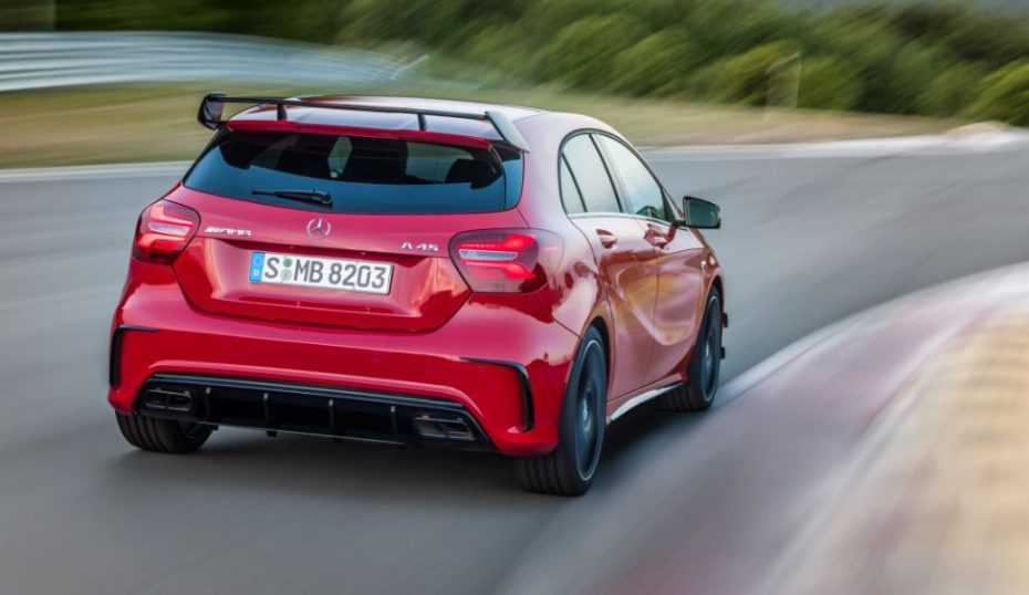 El Mercedes-AMG A 45 4MATIC recupera el liderazgo gracias a una potencia de 381 CV: Todas las mejoras y novedades