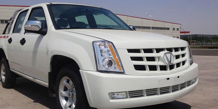 La copia china del Cadillac Escalade EXT no tiene precio: Con plataforma Isuzu de los años 90