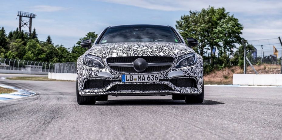 Mercedes-AMG C63 coupé: Primera imagen oficial, eso sí, totalmente camuflado