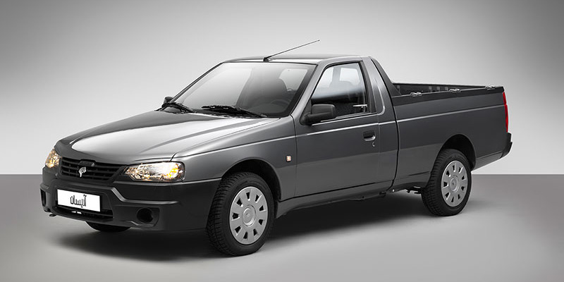 Ojo al Iran Khodro Arisum: Un Peugeot 405 con carrocería pick up e interior modernizado