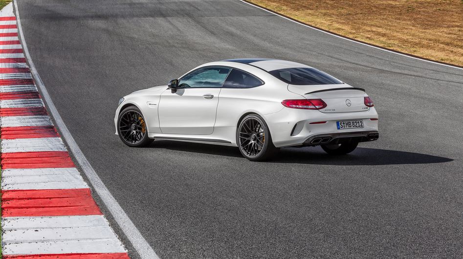 Mercedes-AMG C63 Coupe 11