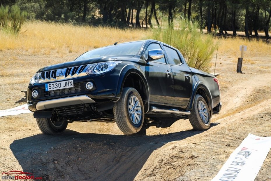 Contacto Mitsubishi L200 D/C 250 DI-D 154 CV Motion: Una auténtica bestia vestida de gala