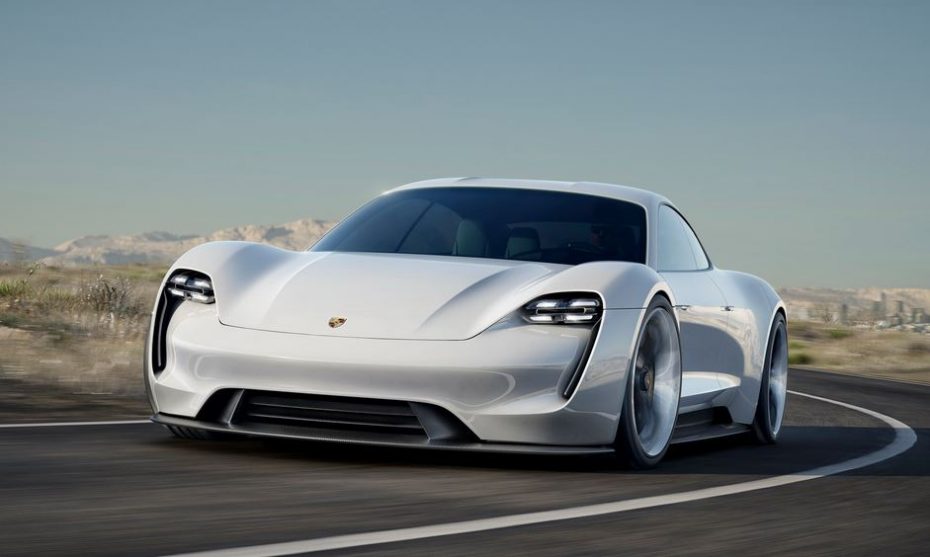 ¡Más detalles del Porsche Mission E! Hasta 500 kilómetros de autonomía y conducción autónoma por menos de 100.000 euros