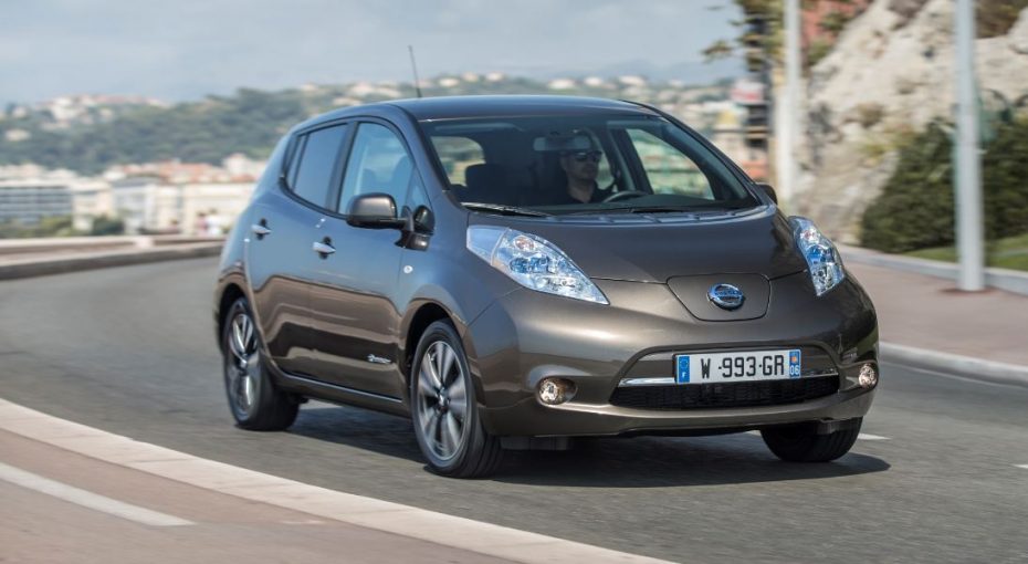 El Nissan LEAF recibe una nueva batería de 30 kWh: La autonomía ahora es de 250 km