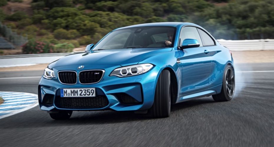El BMW M2 también se apunta a la moda del drifting controlado electrónicamente…