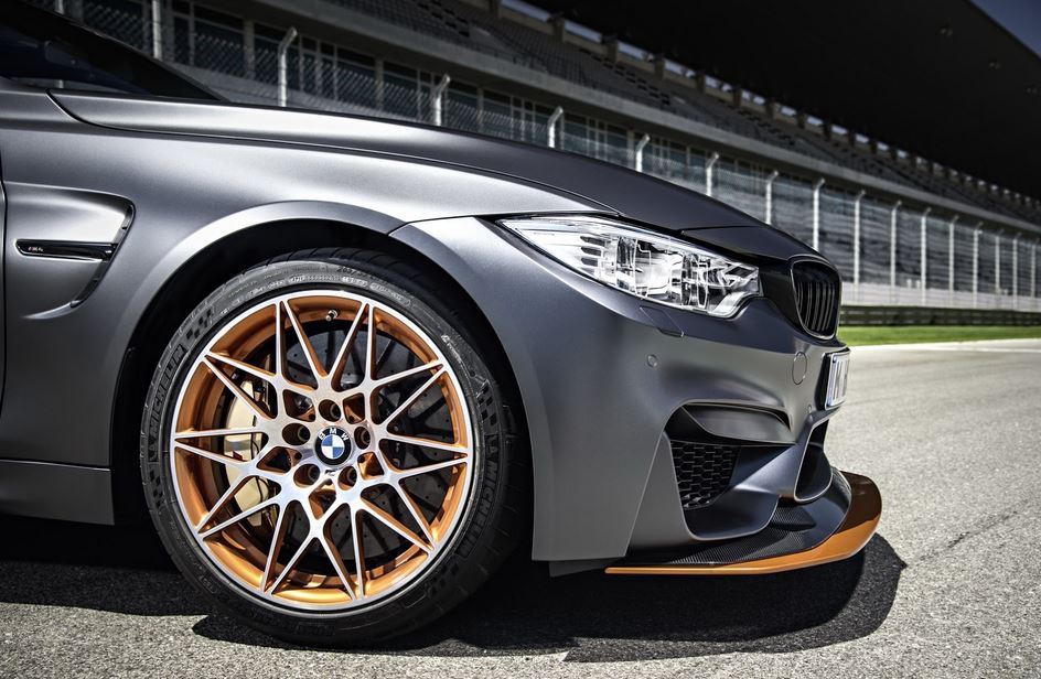 BMW M4 GTS 44