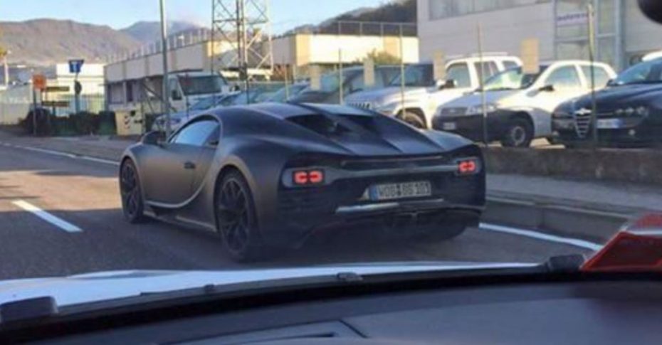 ¡Cazado!: El sucesor del Veyron rodando por Italia, saluda al Chiron