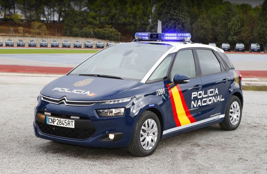 Citroën C4 Picasso BlueHDi 120 S&S EAT6: La Policía Nacional cree que es el coche perfecto, ¿Tú qué opinas?