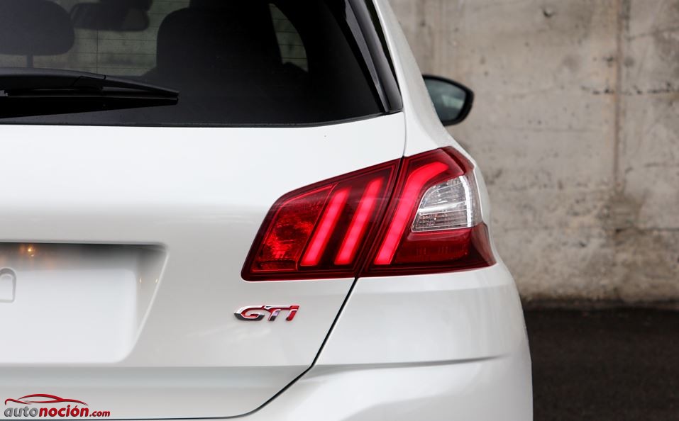 Peugeot 308 GTi 12