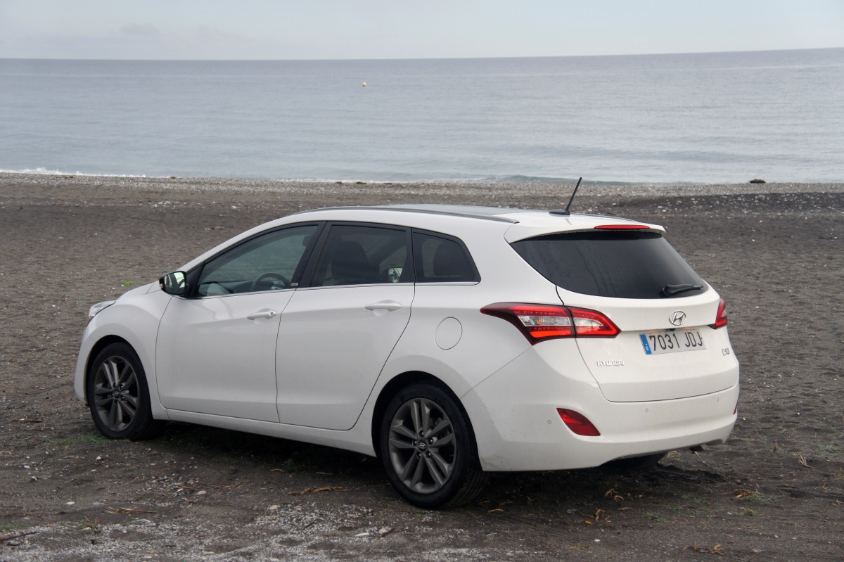 Prueba Hyundai i30 CW 1.6 CRDI 110 CV Black Line