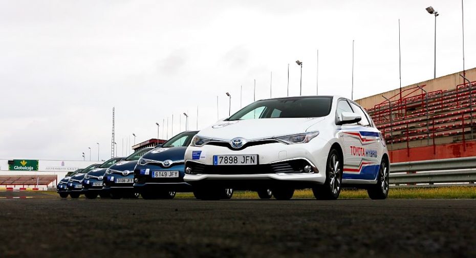 1792 km, 505 vueltas y 125 litros de combustible: Así fueron las 24 Horas Híbridas Toyota 2015