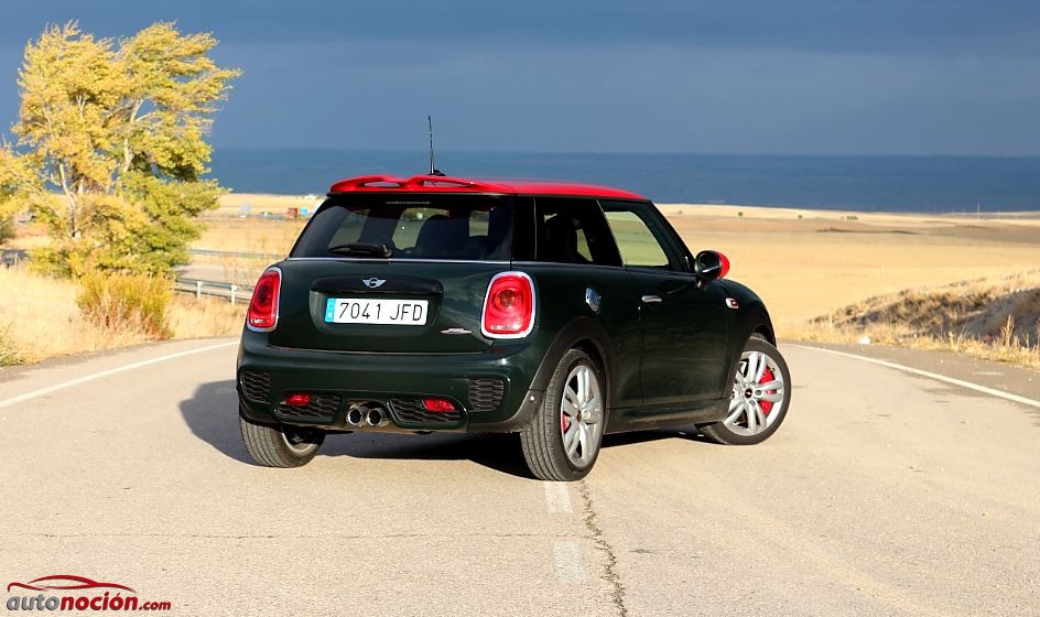 MINI JCW 52