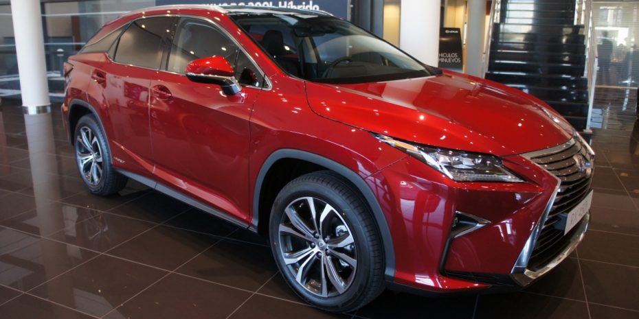 Presentación estática Lexus RX450h: Máximo lujo, refinamiento y distinción