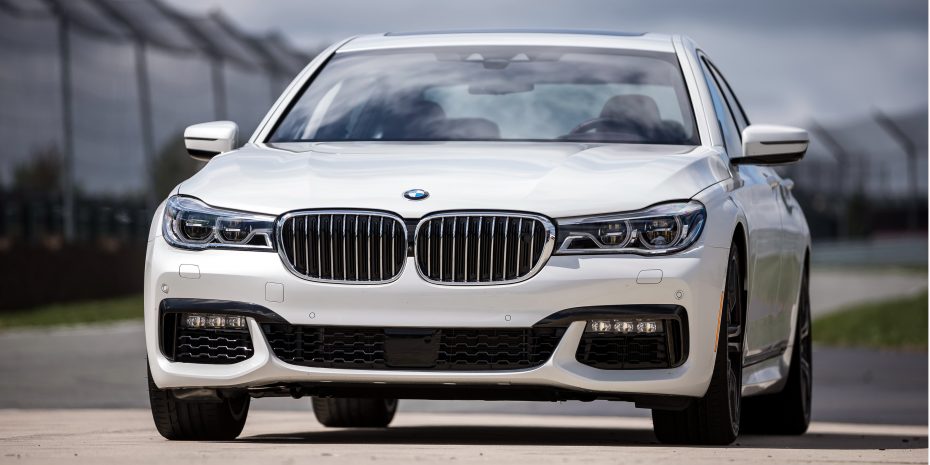 El BMW Serie 7 estrena un motor dos litros con cuatro cilindros: Por suerte no llegará Europa