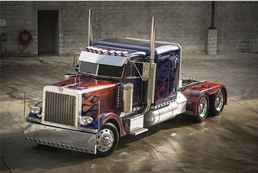 Optimus Prime ha sido subastado y esto es lo que han pagado por el Peterbilt de 1992