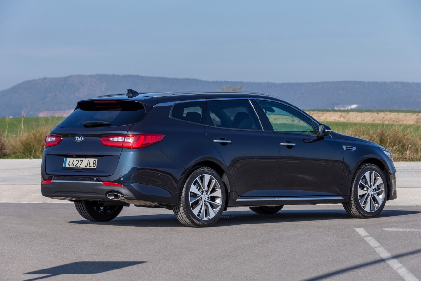 kia-optima-sw4