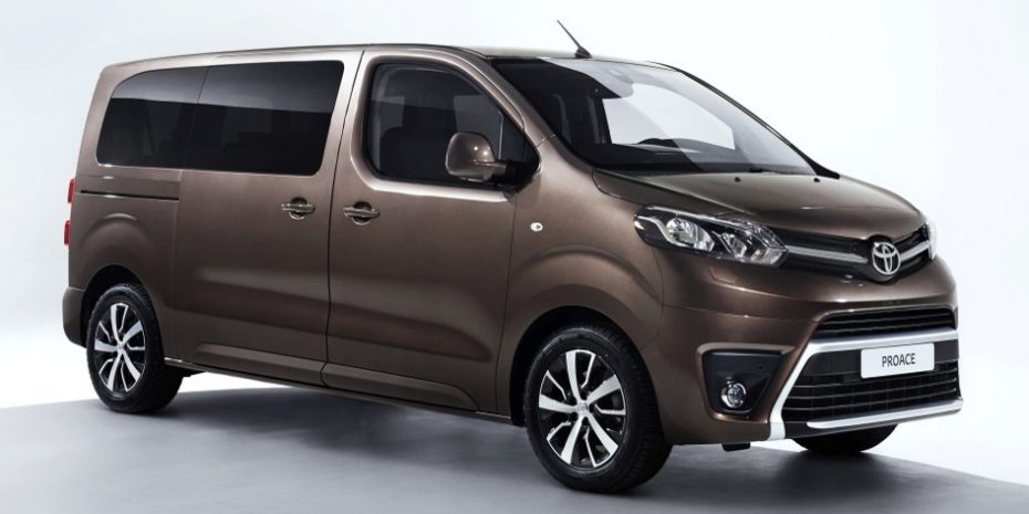 El nuevo Toyota ProAce Verso nos muestra sus encantos: Hasta 9 plazas