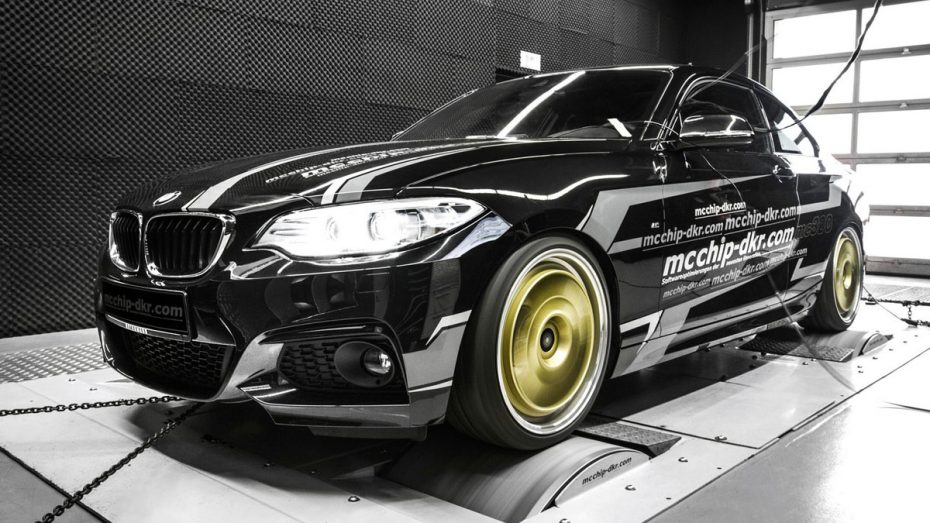 Si sueñas con un BMW M235i McChip-DKR te lo pone fácil: Hasta 320 CV para este espectacular 220i