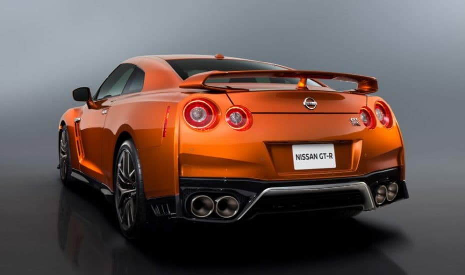 Cual Es El Mejor Nissan Gtr