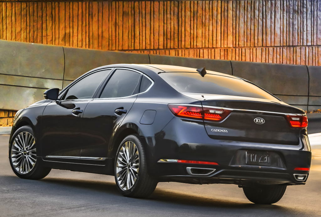 kia_cadenza_24