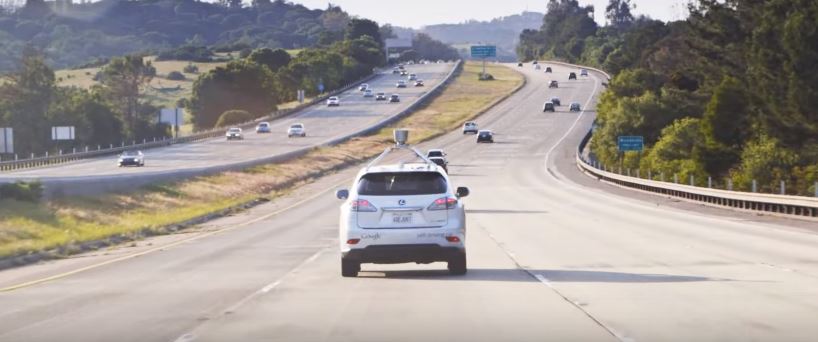 2.1 millones de km y un sólo accidente leve con culpa: ¿Dejarías tu vida en manos de este ordenador con ruedas?