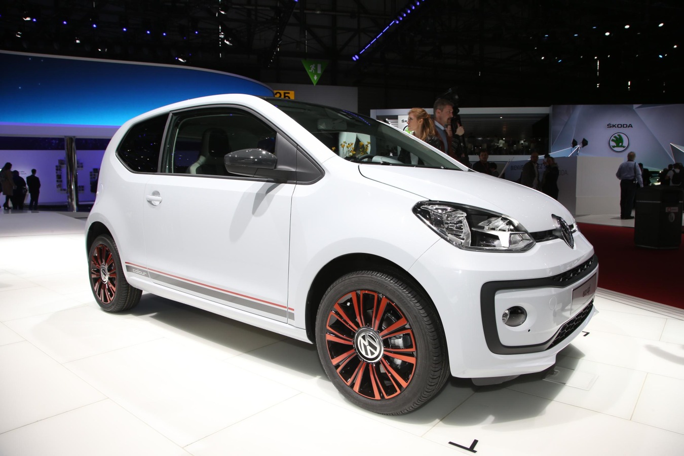 volkswagen-up-vvo9